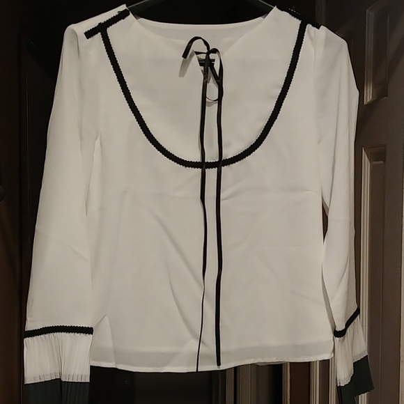 Metisu women's formal blouse - Picture 1 of 7